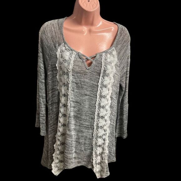 UNITY WORLD WEAR Gray Lace Sweater Top   Size Medium - Picture 8 of 9